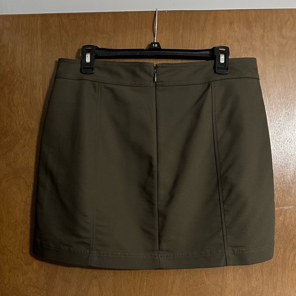 Express Olive Green Skirt - Picture 2 of 3